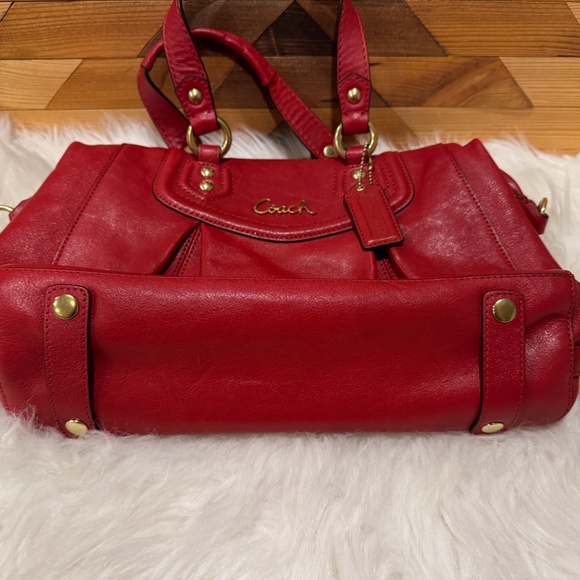 Amazing condition Coach Ashley Leather Satchel Red Bag - Picture 4 of 8